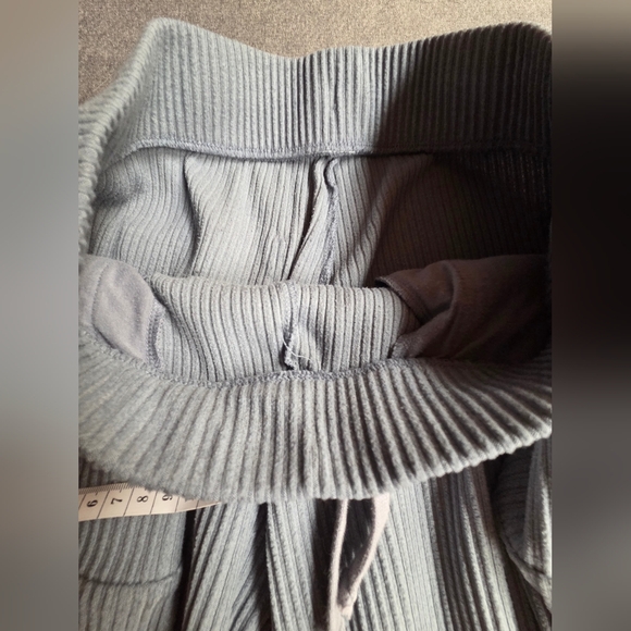 Alo Muse Rib Sweatpant - Picture 4 of 5